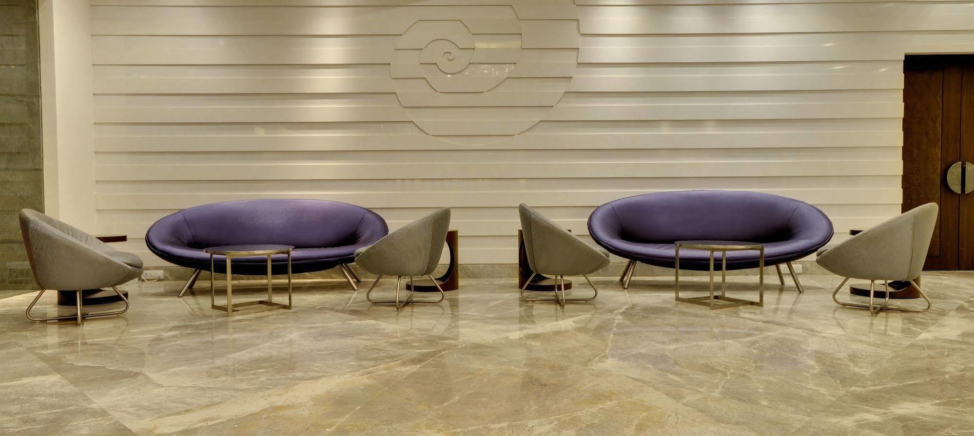 Hotel Platinum Rajkot Eksteriør bilde