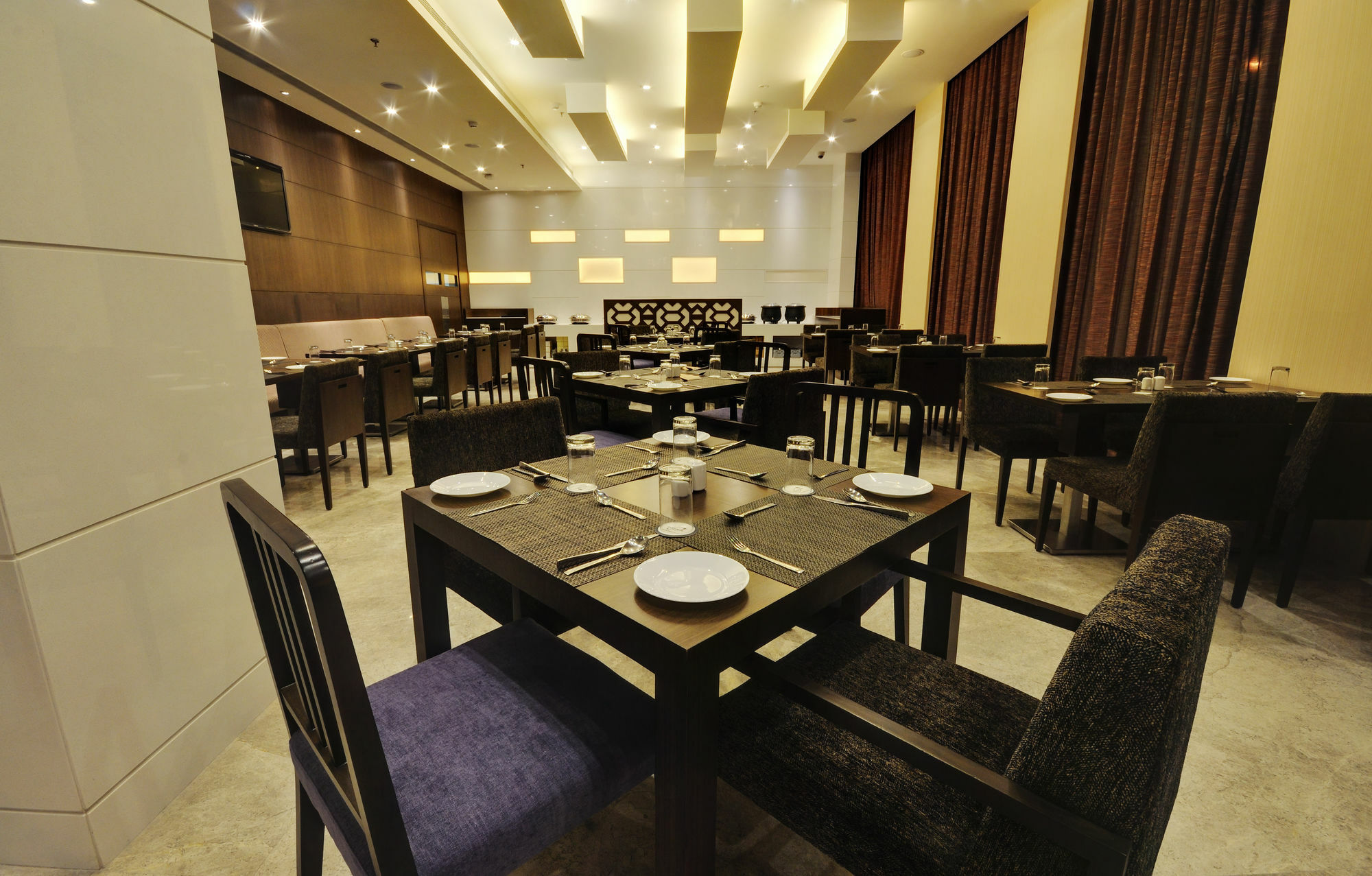 Hotel Platinum Rajkot Eksteriør bilde