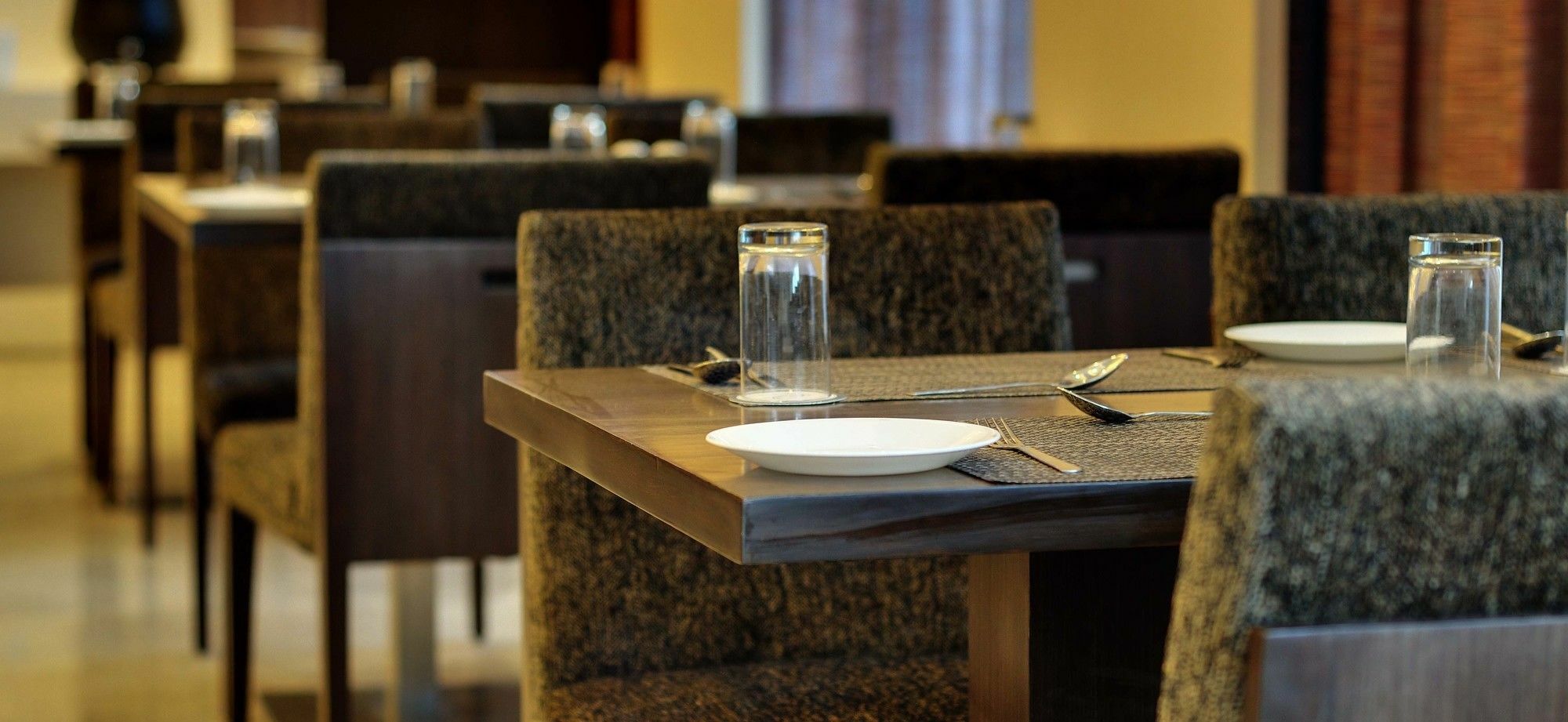 Hotel Platinum Rajkot Eksteriør bilde