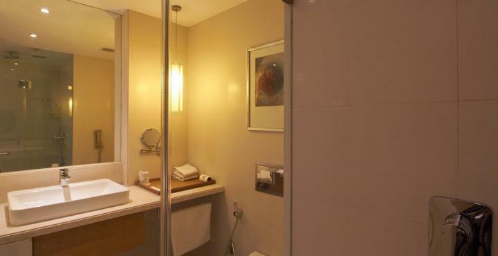 Hotel Platinum Rajkot Eksteriør bilde